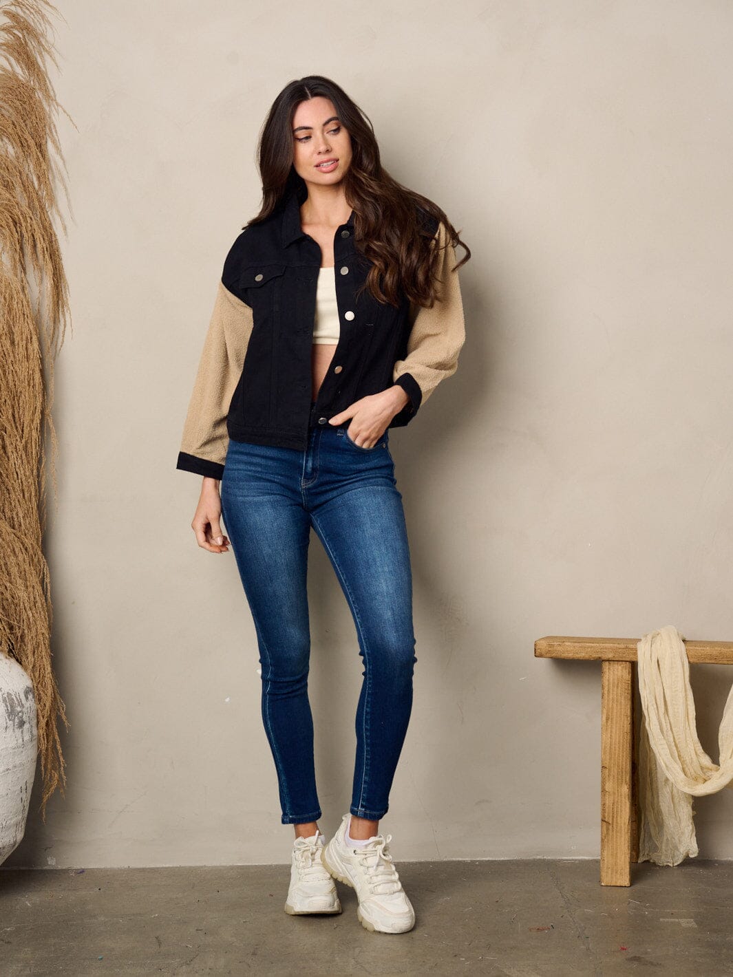 WOMEN'S LONG SLEEVE BUTTON UP COLORBLOCK DENIM JACKET