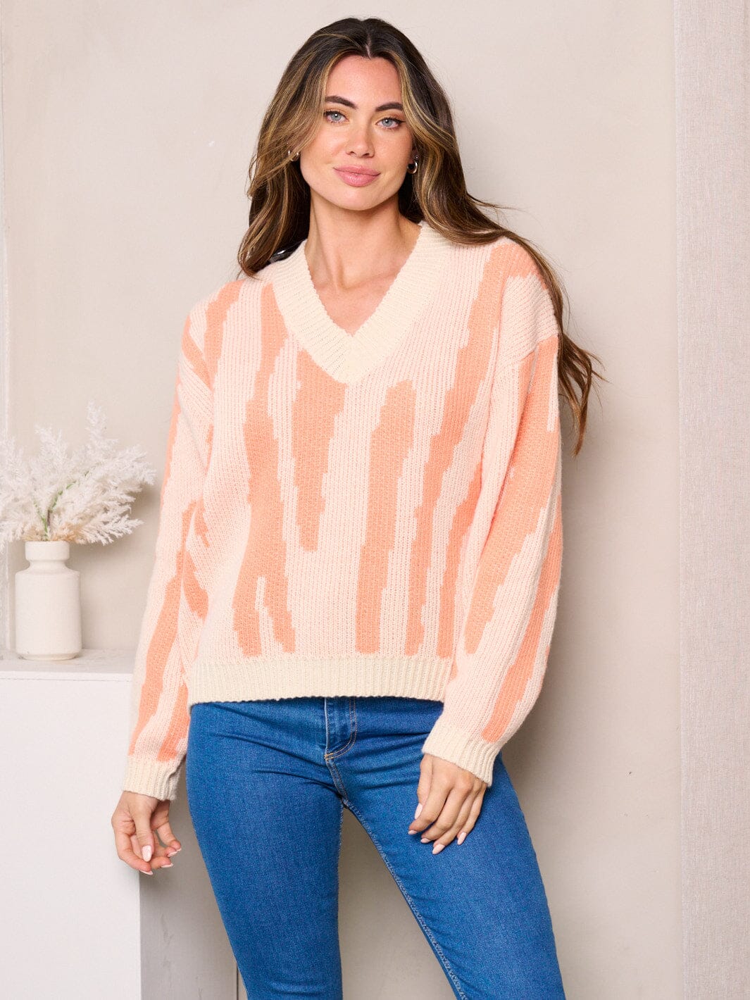 WOMEN'S LONG SLEEVES V-NECK COLORBLOCK SWEATER