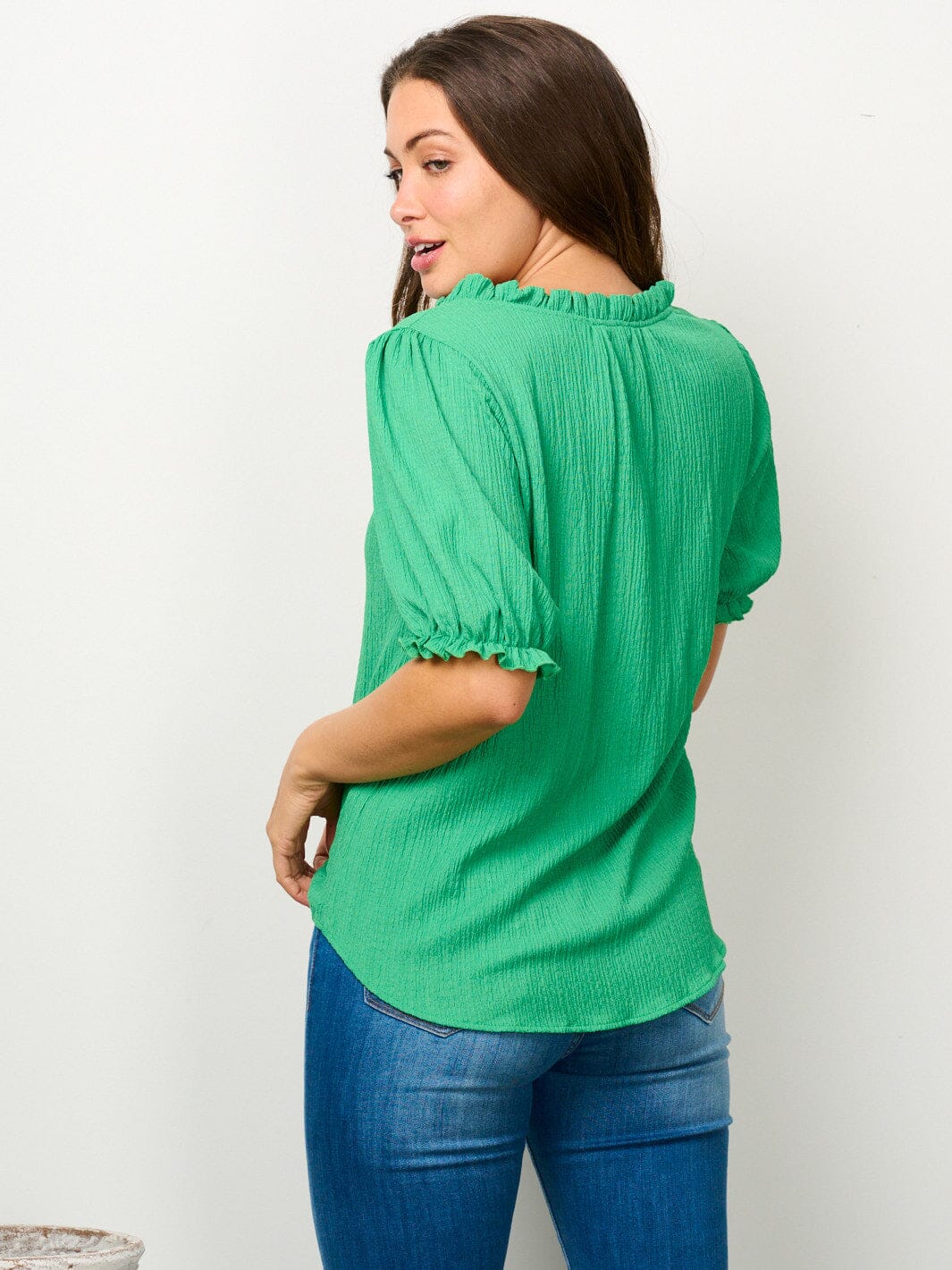 WOMEN'S SHORT PUFF SLEEVE V-NECK BLOUSE TOP