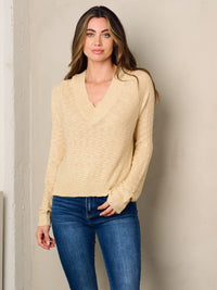 WOMEN'S LONG SLEEVE V-NECK KNIT TOP
