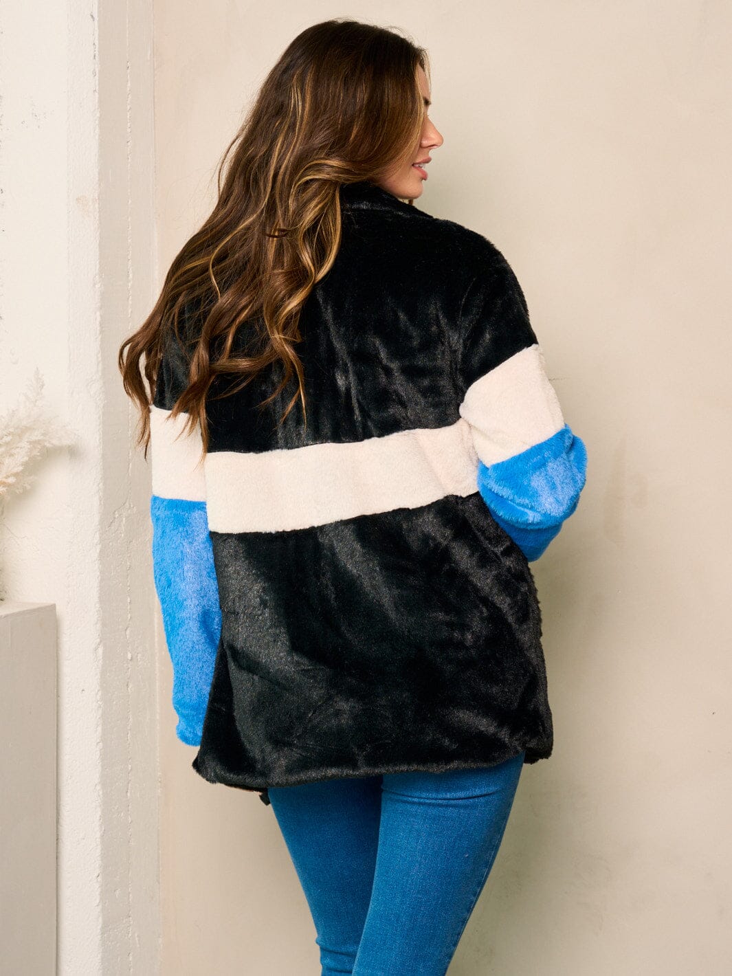 WOMEN'S LONG SLEEVE SHERPA BUTTON UP JACKET