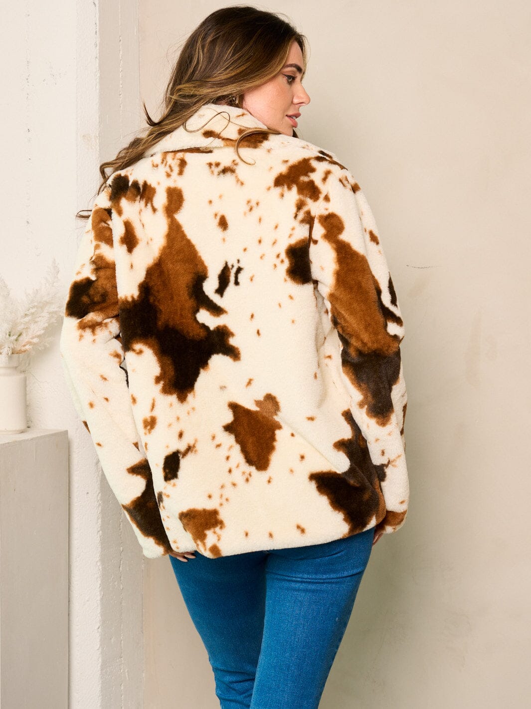 WOMEN'S LONG SLEEVE CLIP CLOSURE POCKETS SHERPA JACKET