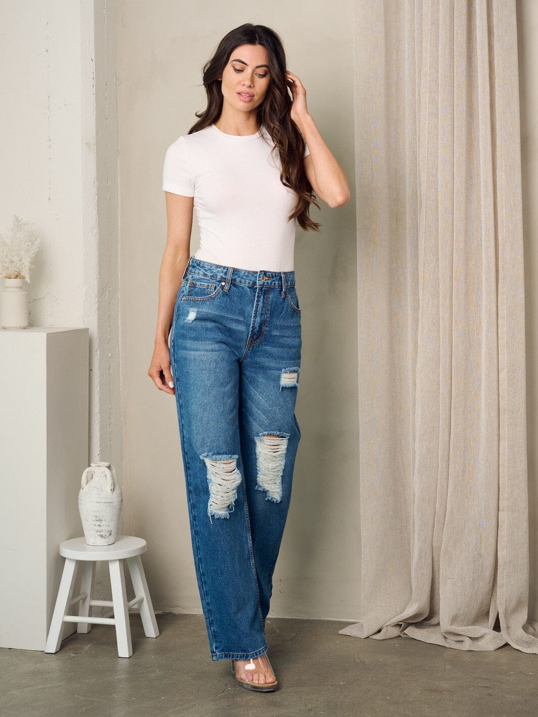 WOMEN'S BUTTON CLOSURE DISTRESSED DENIM JEANS PANTS