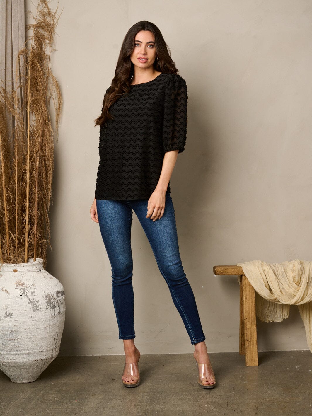 WOMEN'S SHORT SLEEVES DETAILED TOP