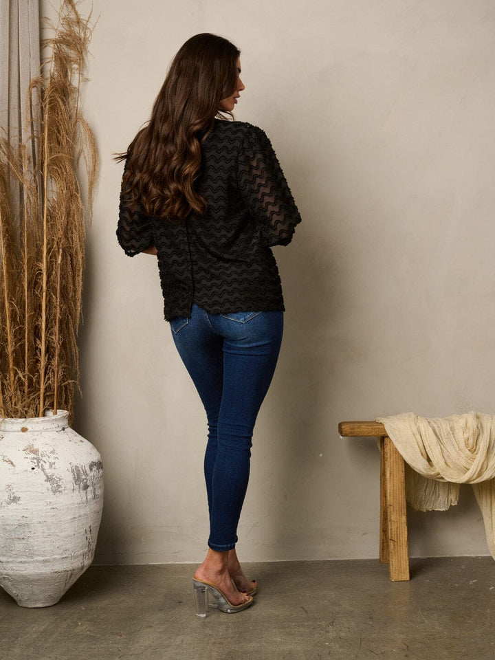 WOMEN'S SHORT SLEEVES DETAILED TOP