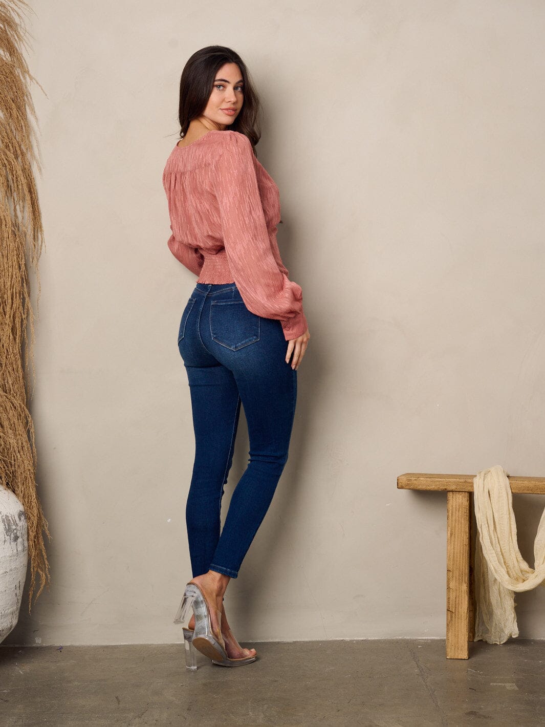 WOMEN'S LONG SLEEVE BUTTON SWISS DOT TOP