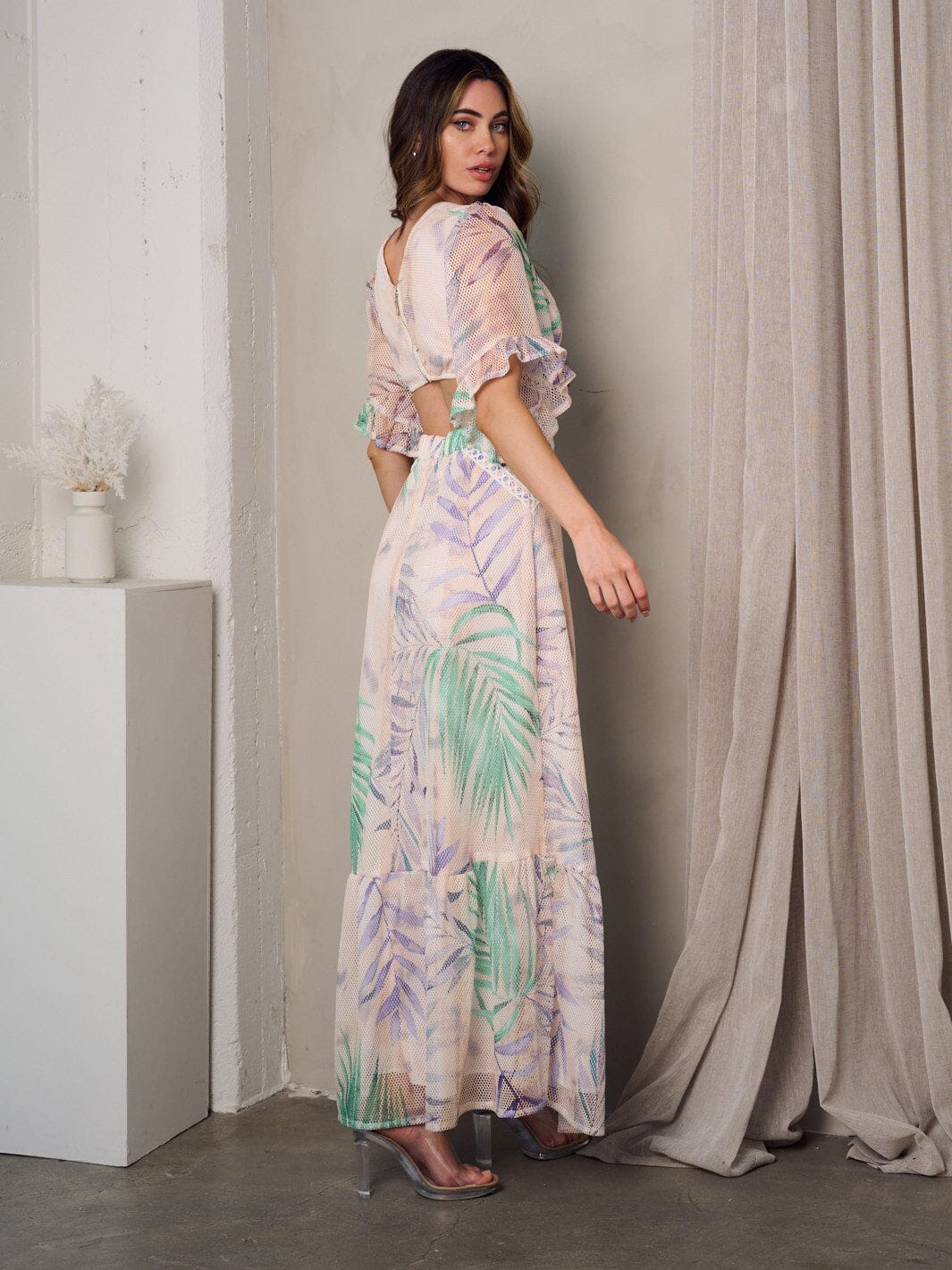 WOMEN'S SHORT SLEEVE V-NECK OPEN BACK LEAF PRINT MAXI DRESS