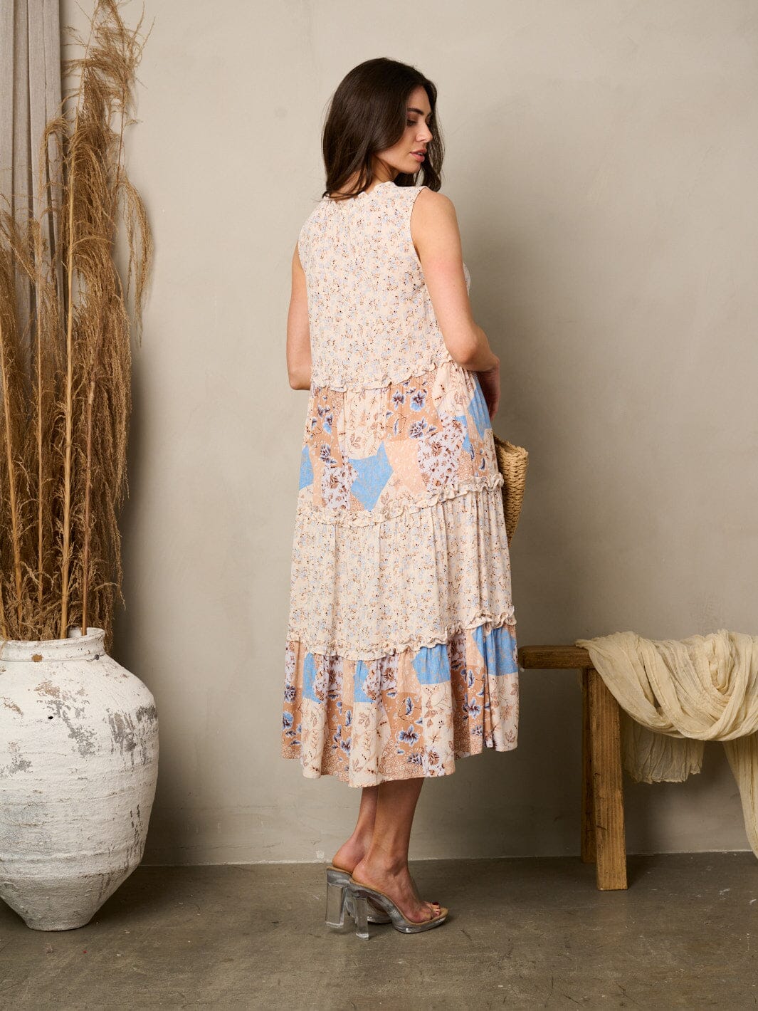 WOMEN'S SLEEVELESS TIERED MULTI PRINT MIDI DRESS