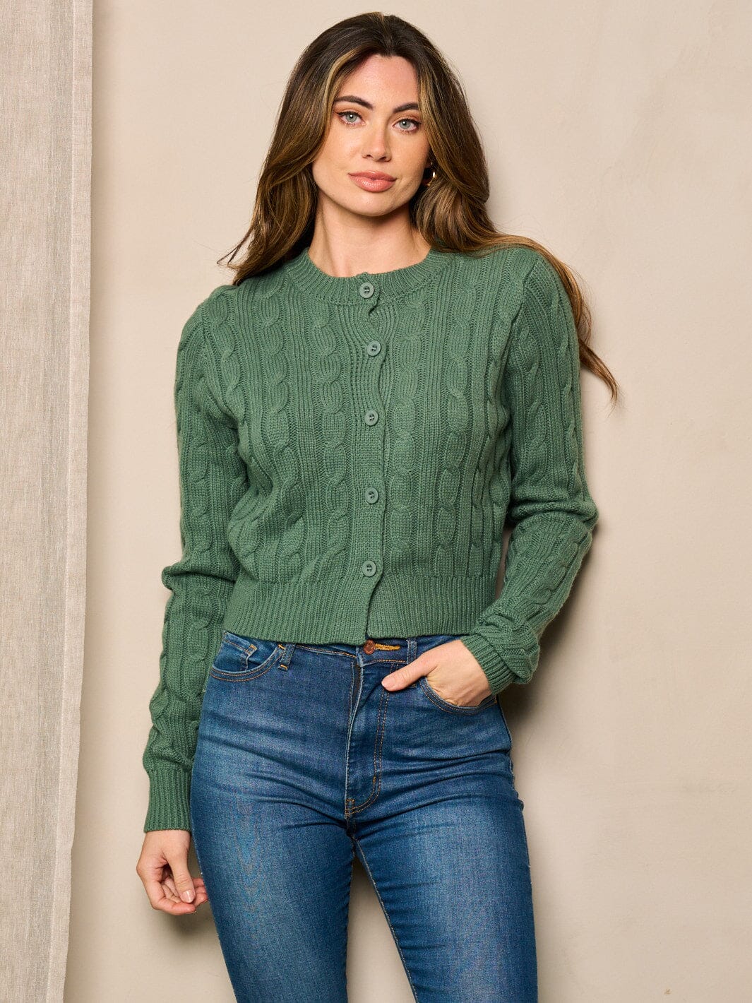 WOMEN'S LONG SLEEVE BUTTON CLOSURE SWEATER