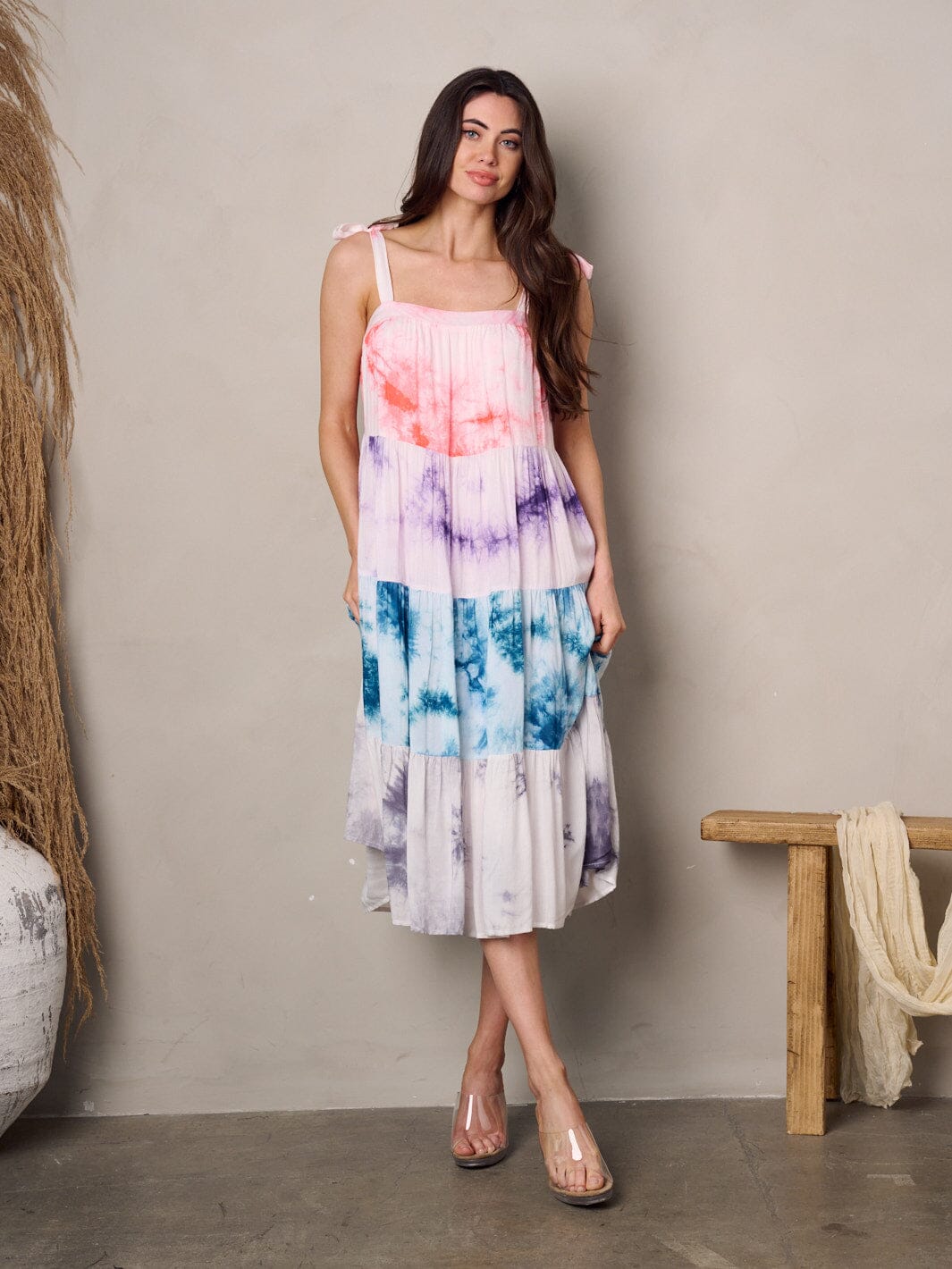 WOMEN'S SLEEVELESS TIERED TIE DYE MIDI DRESS