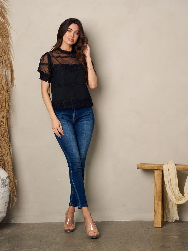 WOMEN'S SHORT SLEEVE LACE MOCK NECK TOP