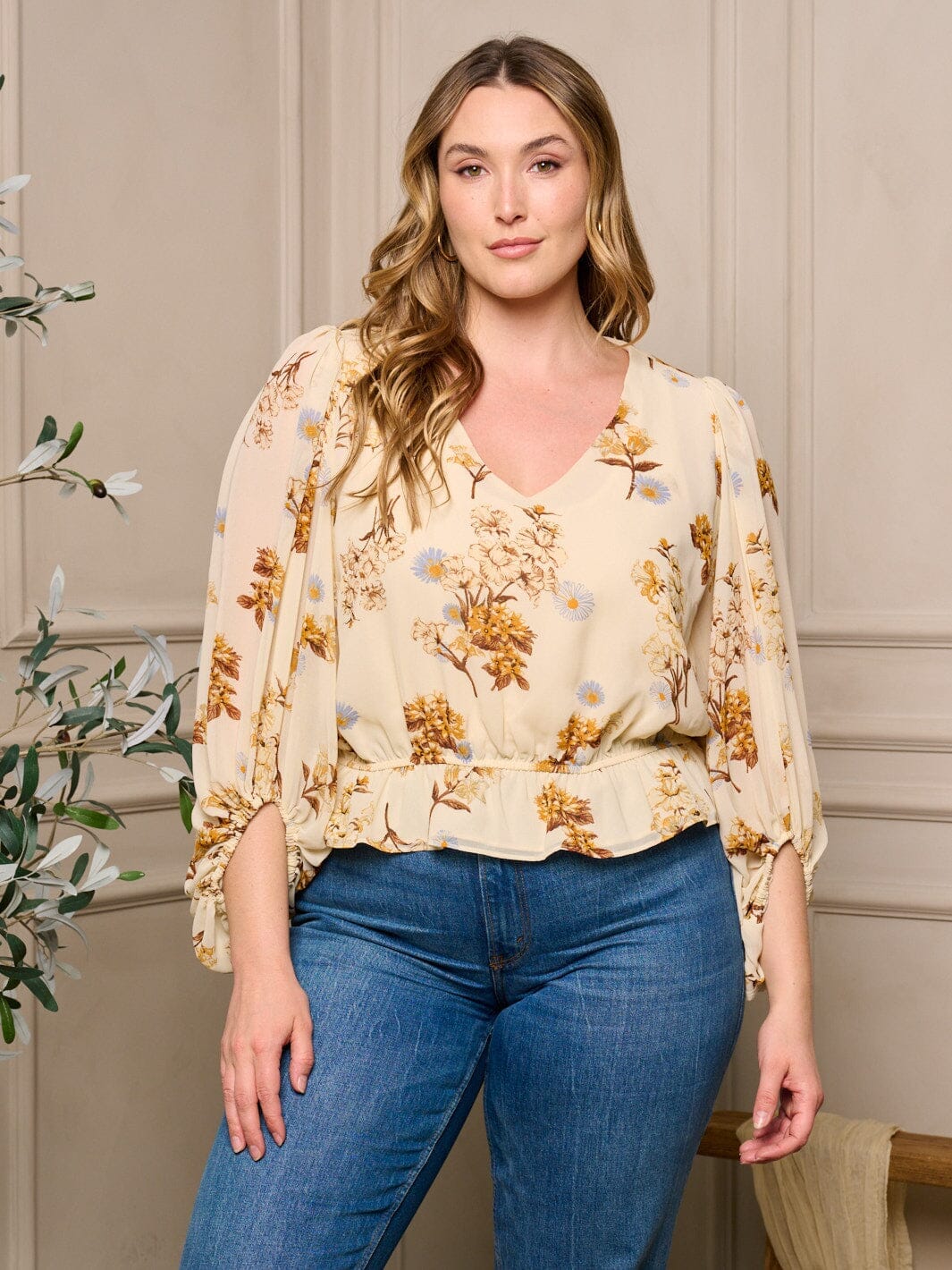 PLUS SIZE 3/4 SLEEVE V-NECK FLORAL BLOUSE TOP