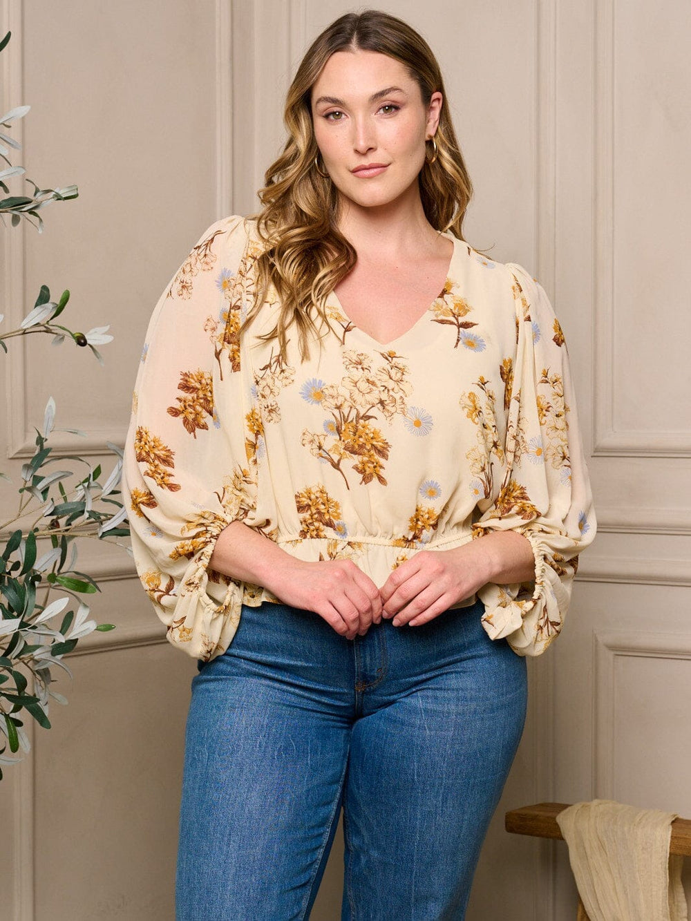 PLUS SIZE 3/4 SLEEVE V-NECK FLORAL BLOUSE TOP