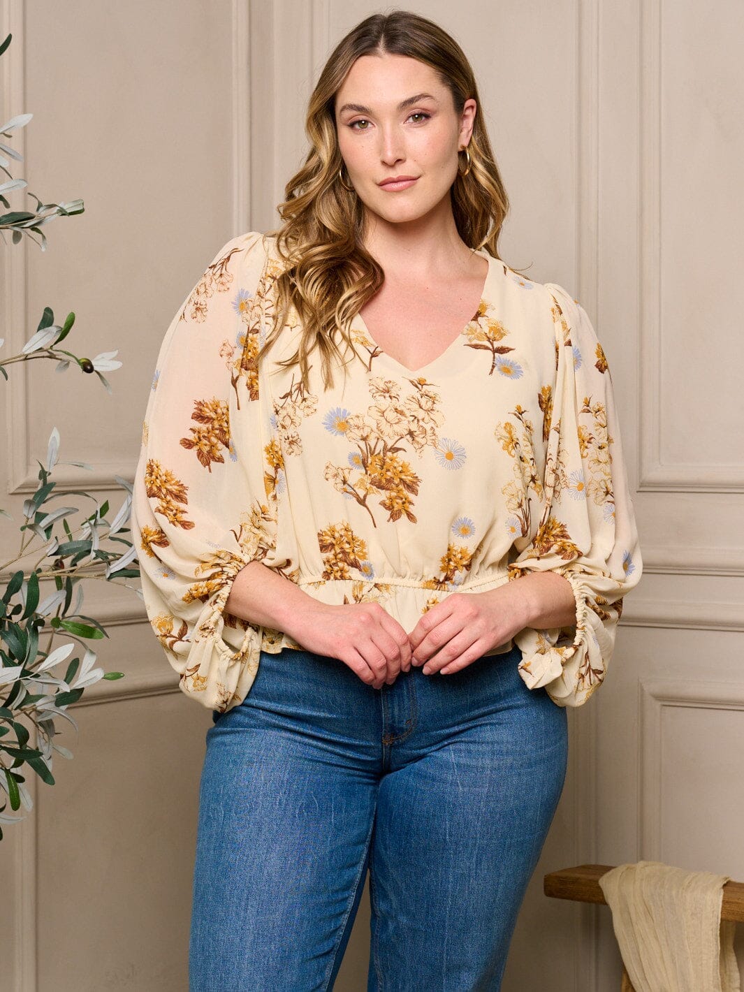 PLUS SIZE 3/4 SLEEVE V-NECK FLORAL BLOUSE TOP