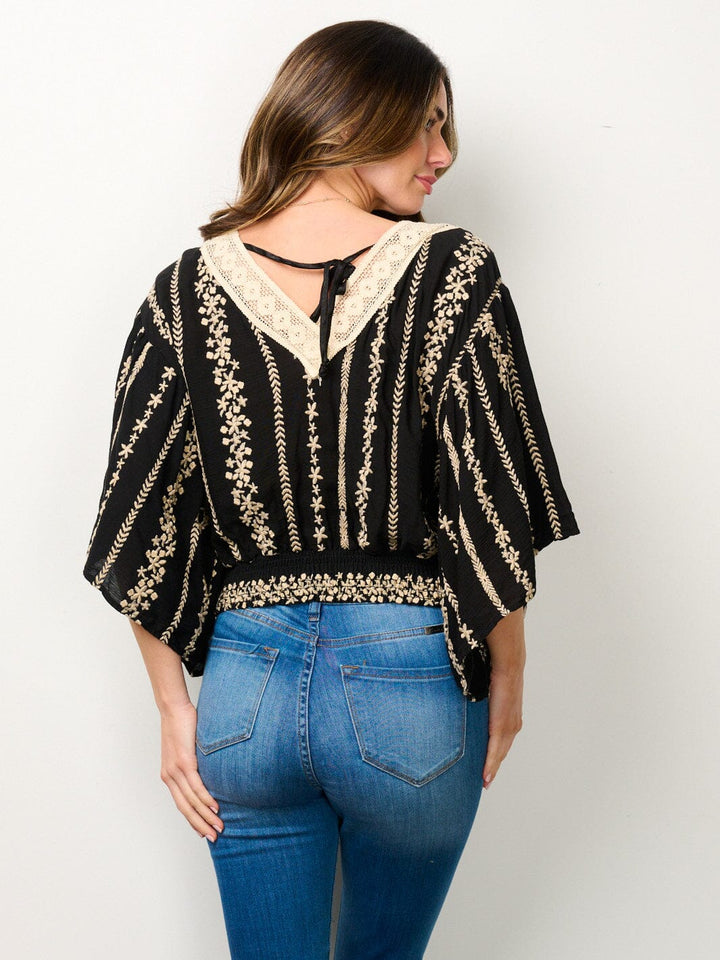 WOMEN'S 3/4 SLEEVE V-NECK EMBROIDERY BLOUSE TOP