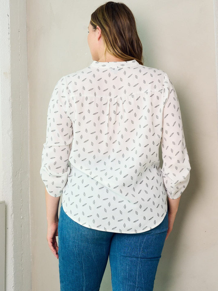 PLUS SIZE 3/4 SLEEVE BUTTON V-NECK LEAF PRINT BLOUSE TOP