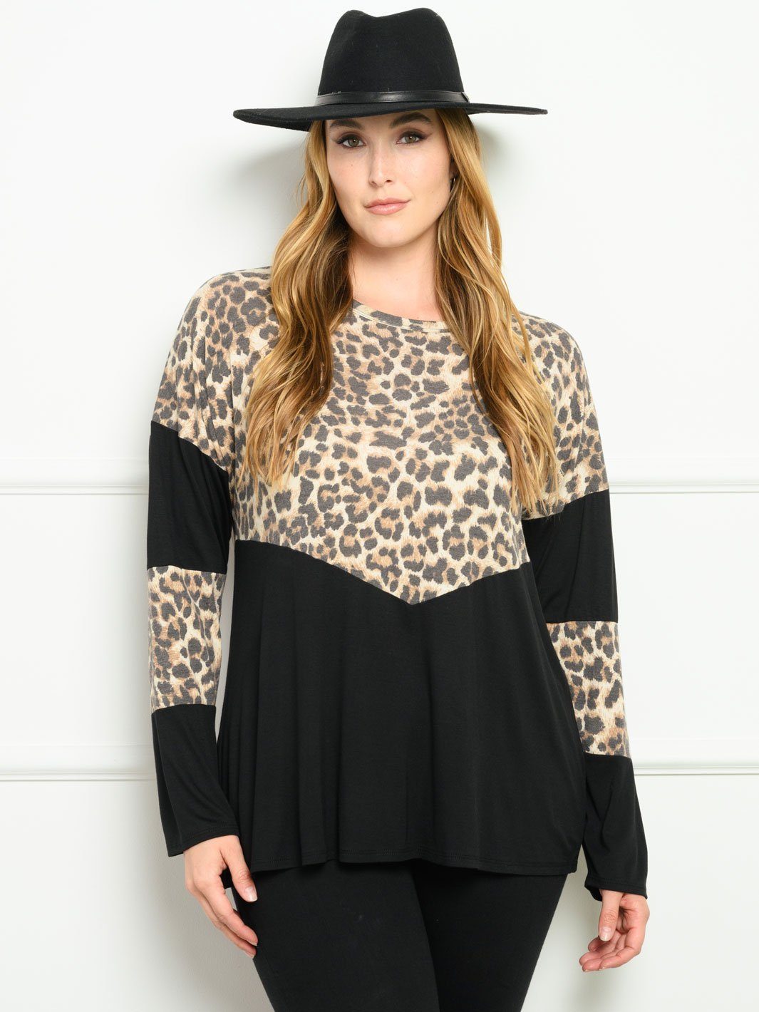 PLUS SIZE LONG SLEEVE ANIMAL PRINT SOLID TOP