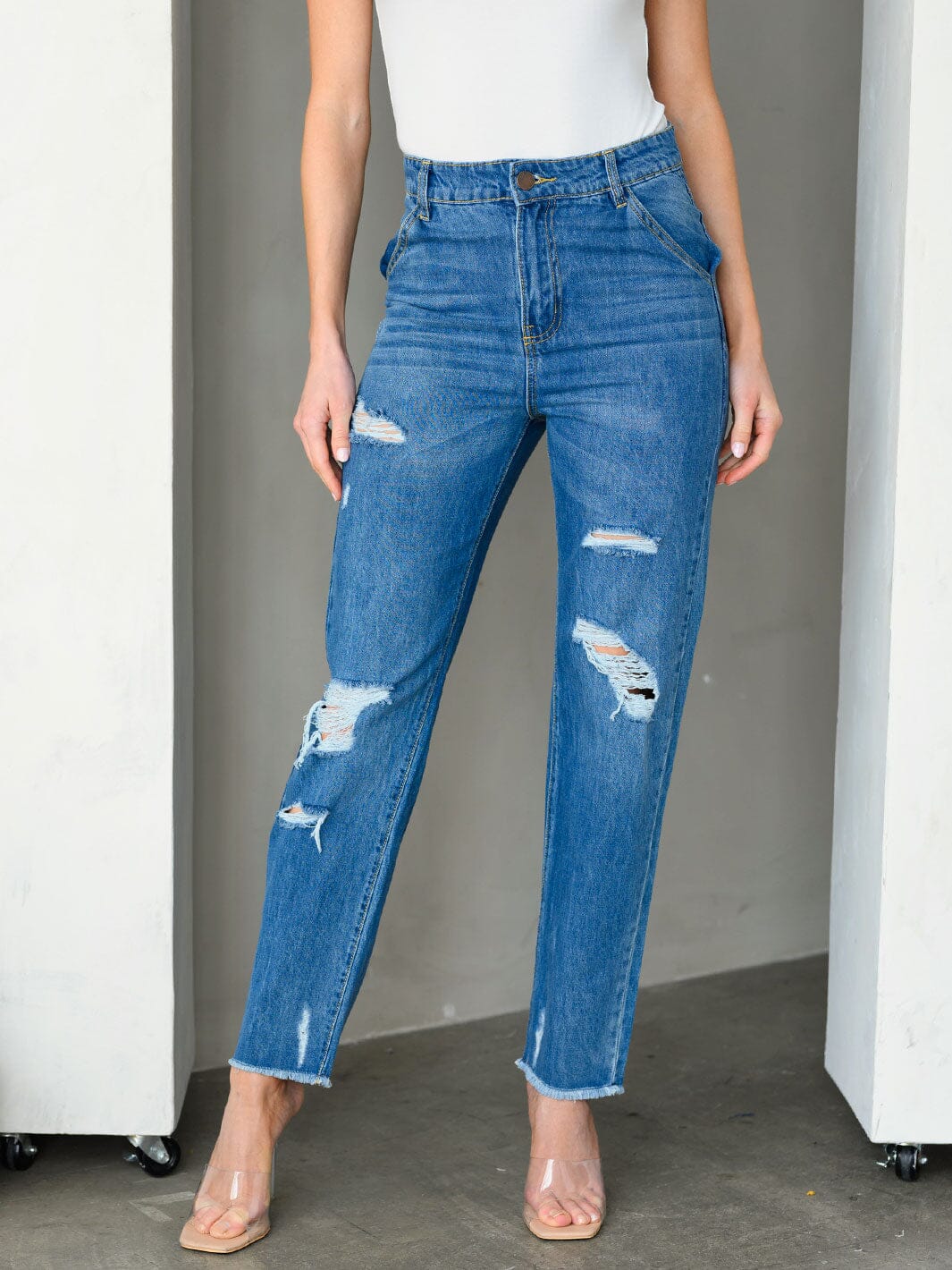 WOMEN'S STRAIGHT LEG POCKETS DISTRESSED JEANS