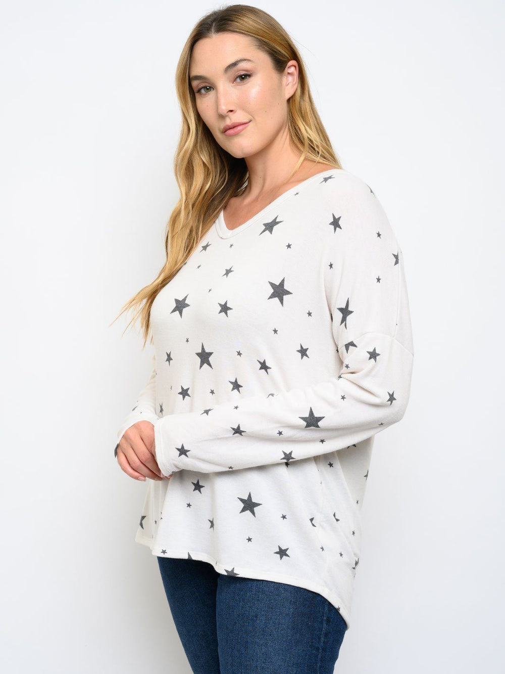PLUS SIZE LONG SLEEVE STARS PRINT TOP