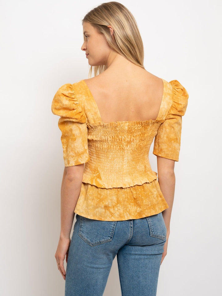 WOMAN'S SHORT SLEEVE TIE-DYE SQUARE NECK SMOCKING TOP