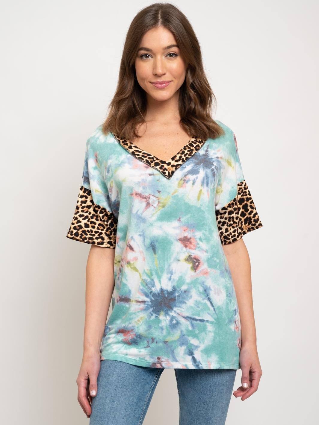 WOMEN'S TIE DYE V-NECK TOP