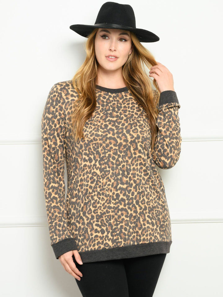PLUS SIZE LEOPARD PRINT LONG SLEEVE TOP