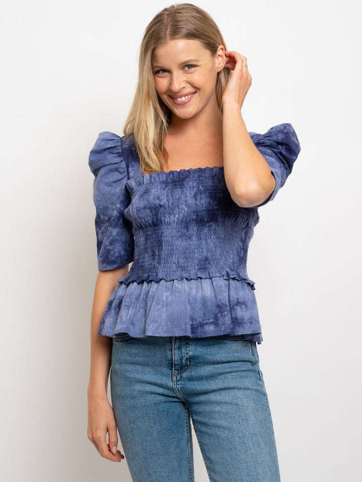 WOMAN'S SHORT SLEEVE TIE-DYE SQUARE NECK SMOCKING TOP