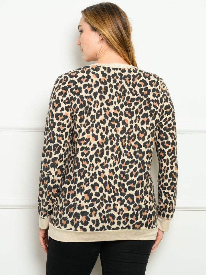 PLUS SIZE LEOPARD PRINT LONG SLEEVE TOP