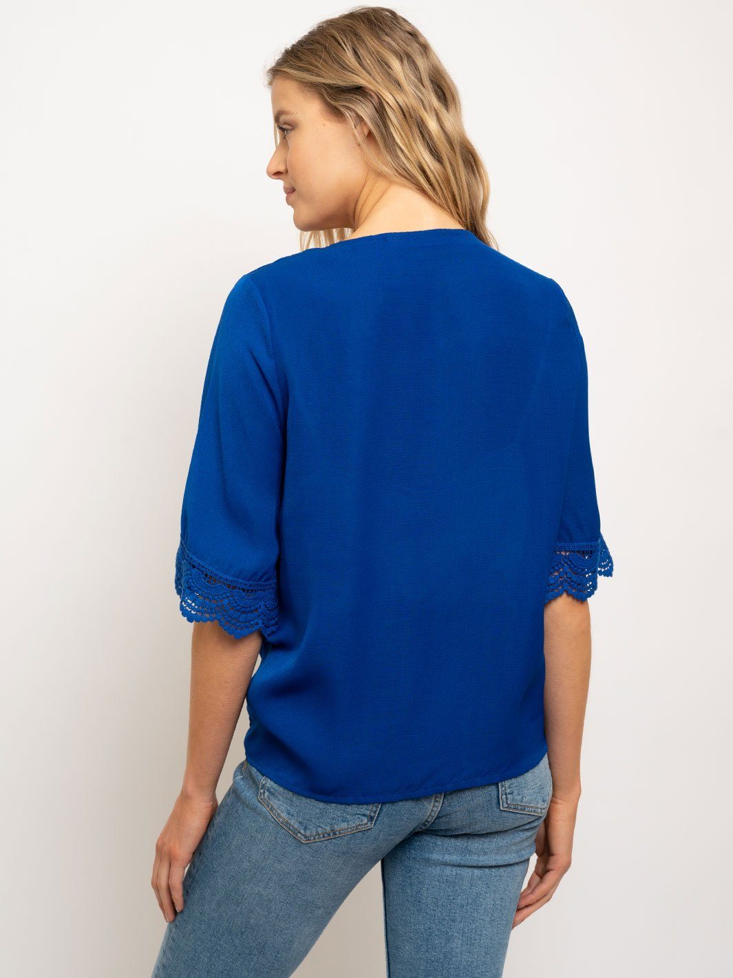 WOMEN'S FRONT TIE CROCHET TOP