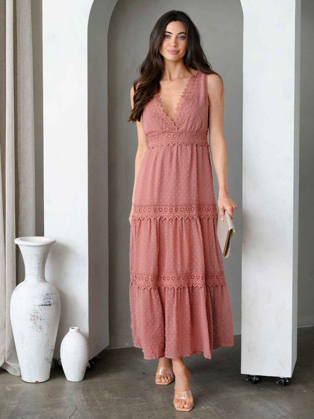 WOMEN'S SLEEVELESS V-NECK TIERED SWISS DOTS MAXI DRESS