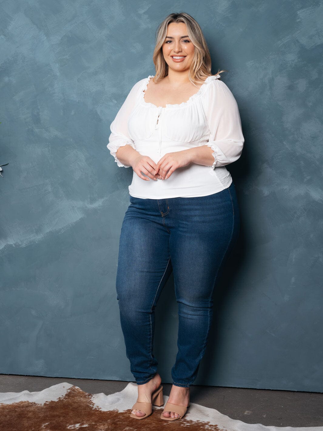 PLUS SIZE 3/4 SLEEVE SMOCK FRONT TIE TOP