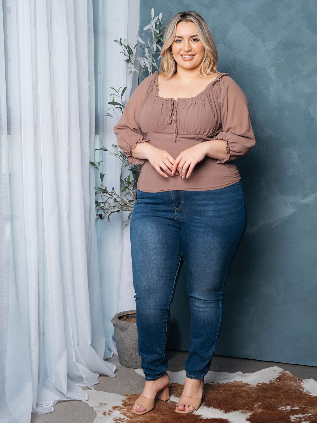 PLUS SIZE 3/4 SLEEVE SMOCK FRONT TIE TOP