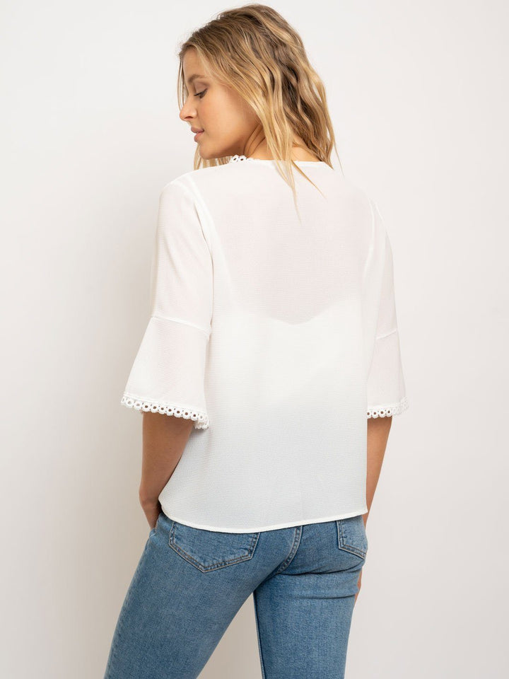 WOMEN'S FRONT TIE CROCHET DETAIL TOP