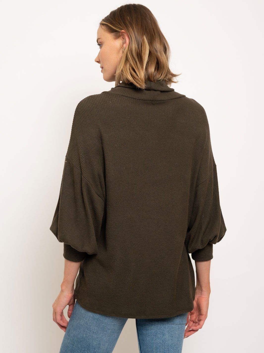 WOMEN'S TURTLE NECK TUNIC TOP