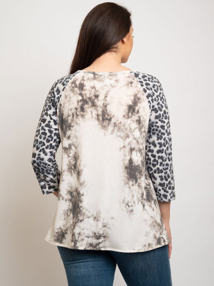 PLUS SIZE MULTI PRINT LONG SLEEVE TOP
