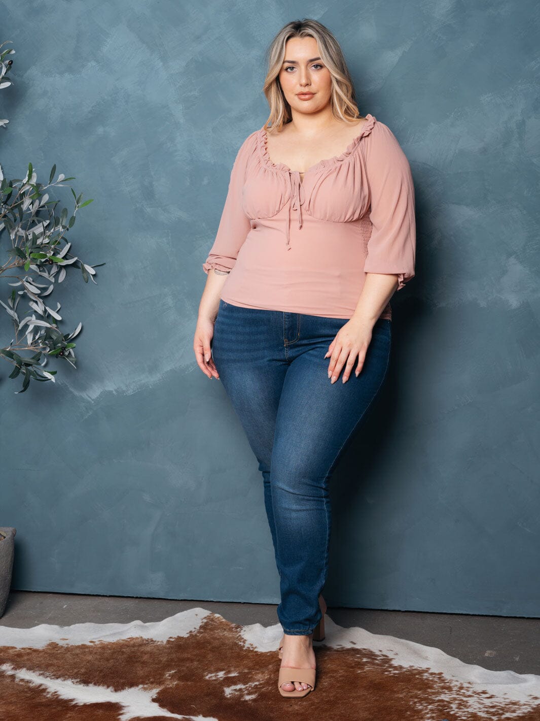 PLUS SIZE 3/4 SLEEVE SMOCK FRONT TIE TOP