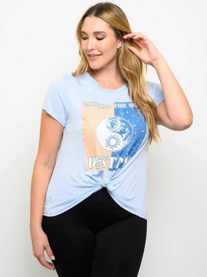 PLUS SIZE GRAPHIC SHORT SLEEVE TOP