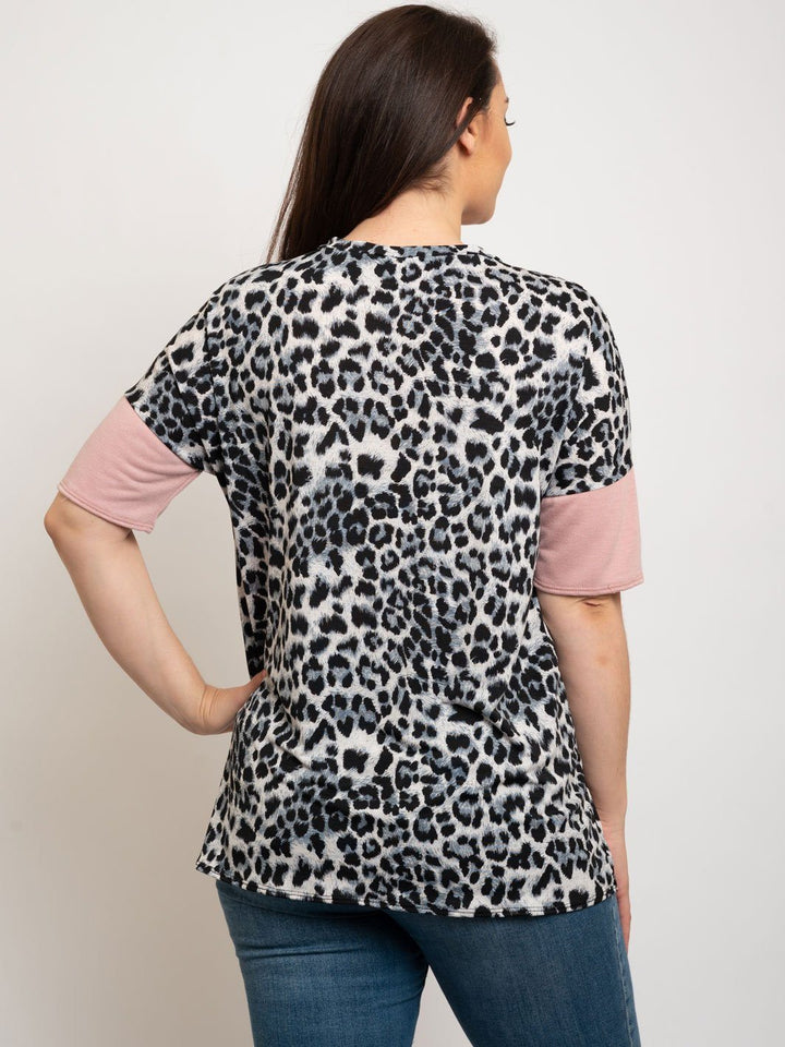 PLUS SIZE COLOR BLOCK MULTI TOP