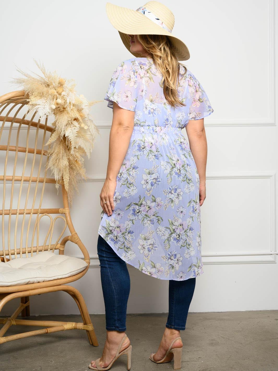 PLUS SIZE FLORAL RUFFLE SELF TIE TOP