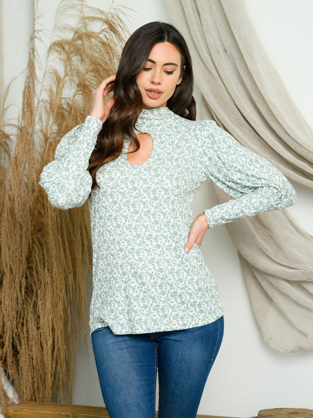 WOMEN'S LONG SLEEVE MOCK NECK OPEN FRONT TOP