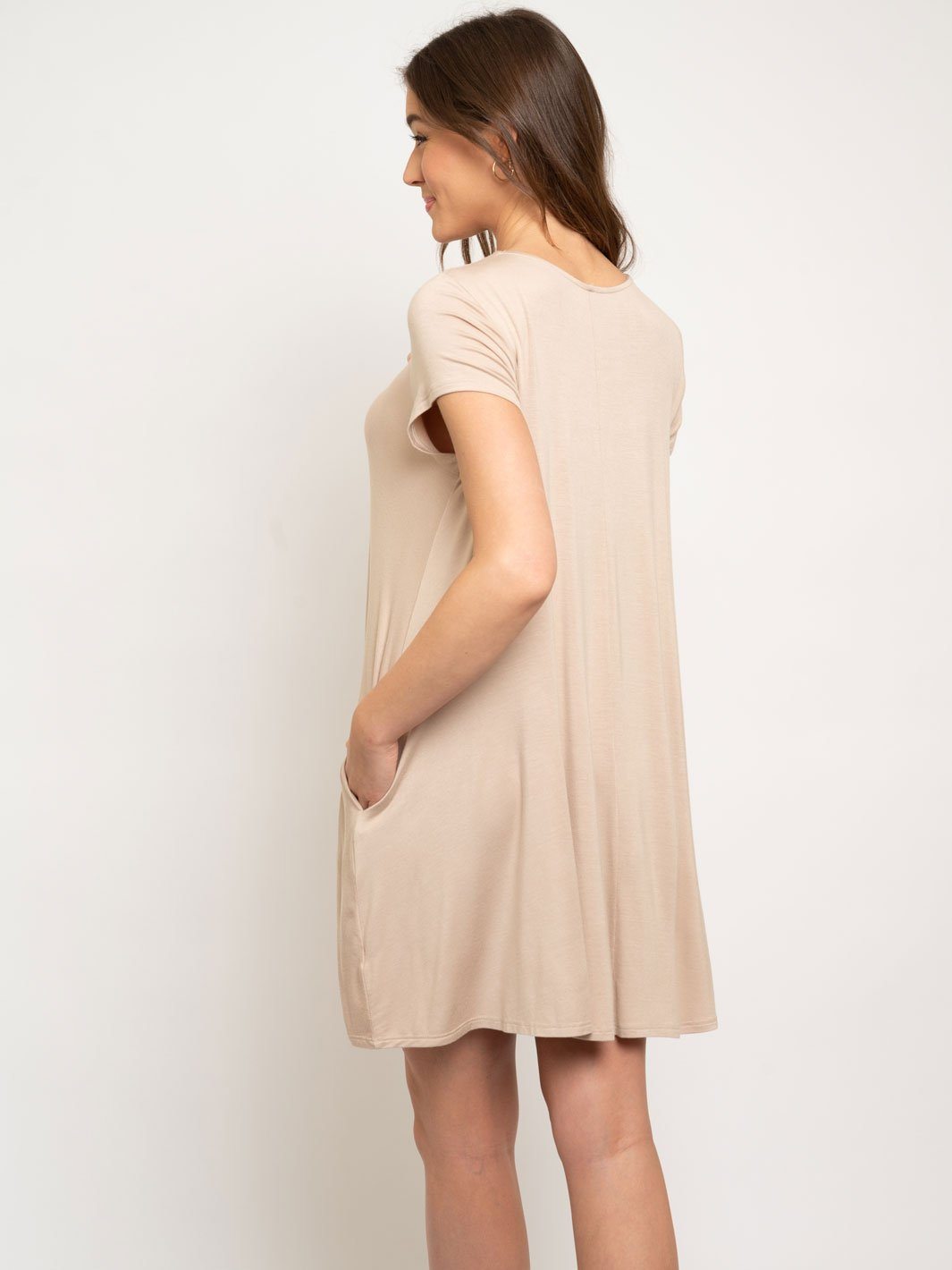WOMEN'S SOLID TRAPEZE POCKET DRESS