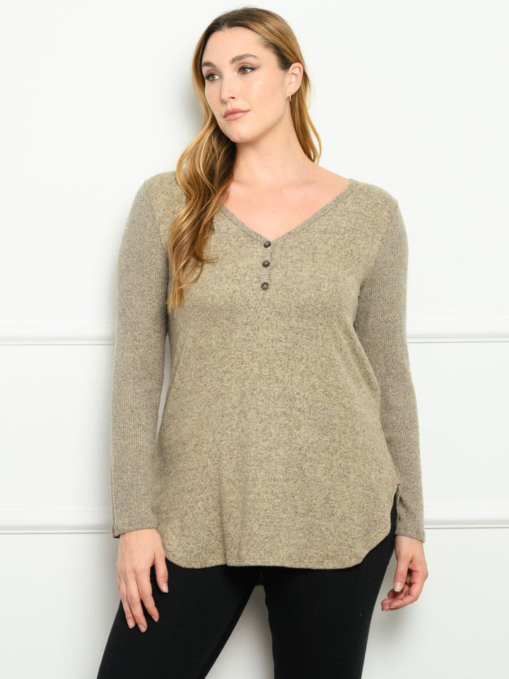 PLUS SIZE BUTTON V-NECK LONG SLEEVE TOP
