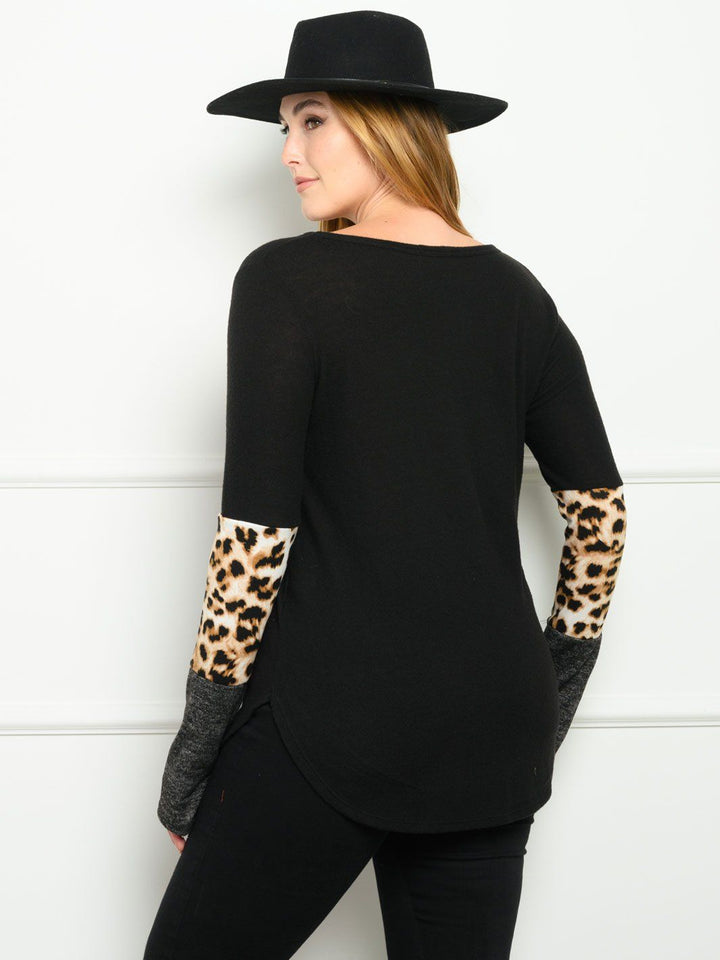 PLUS SIZE CONTRAST LONG SLEEVE TOP