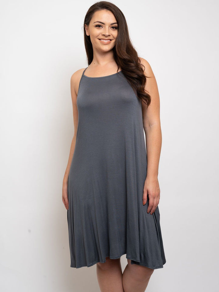 PLUS SIZE SLEEVELESS MIDI DRESS