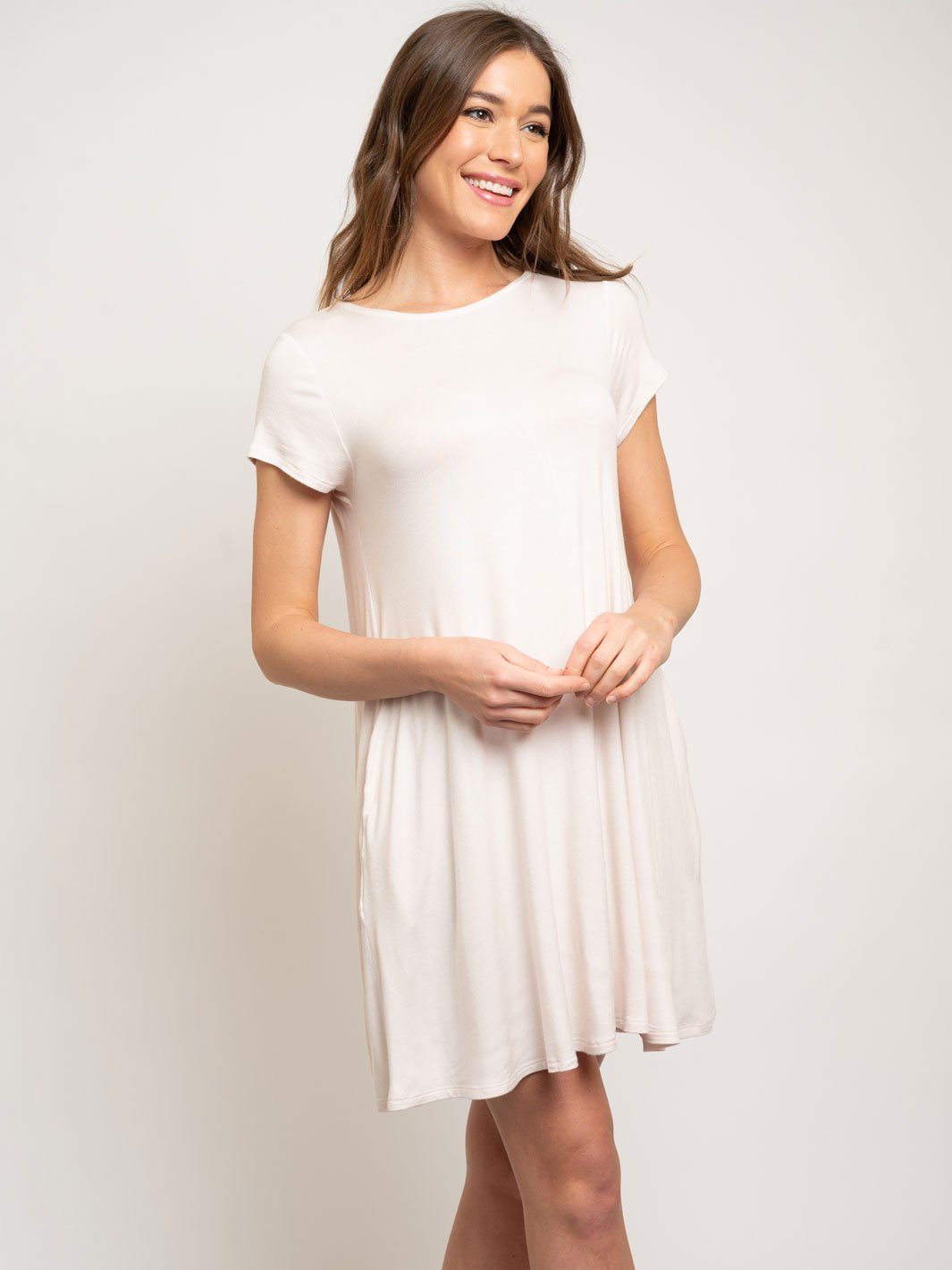 WOMEN'S SOLID TRAPEZE POCKET DRESS