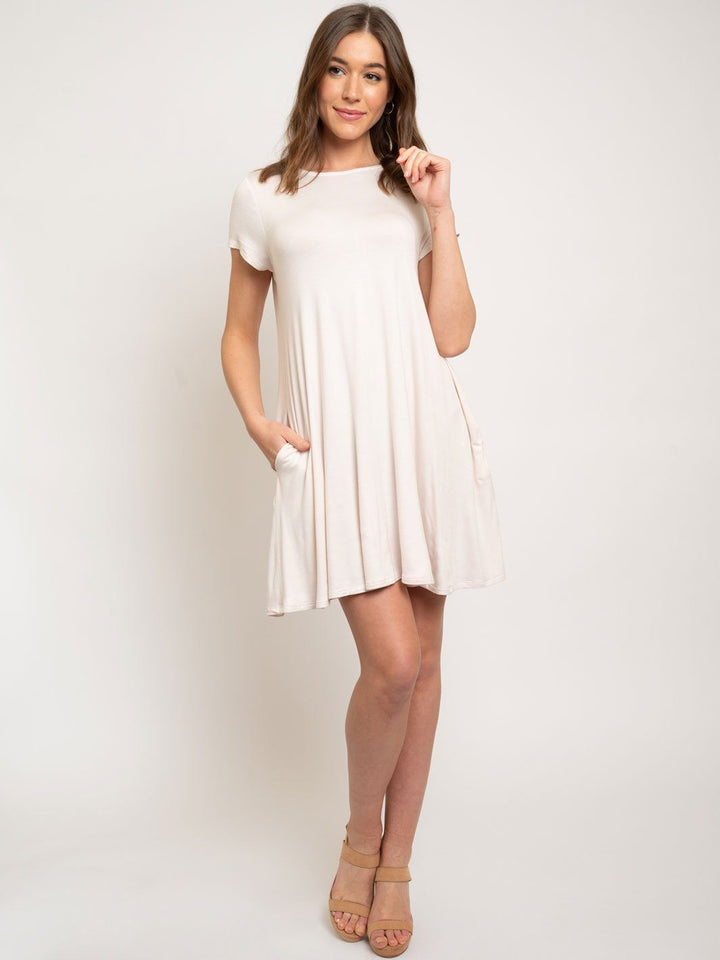 WOMEN'S SOLID TRAPEZE POCKET DRESS