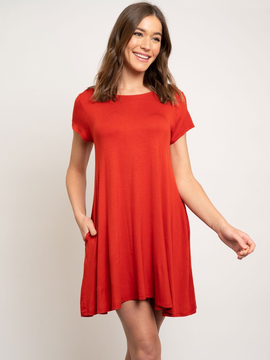 WOMEN'S SOLID TRAPEZE POCKET DRESS