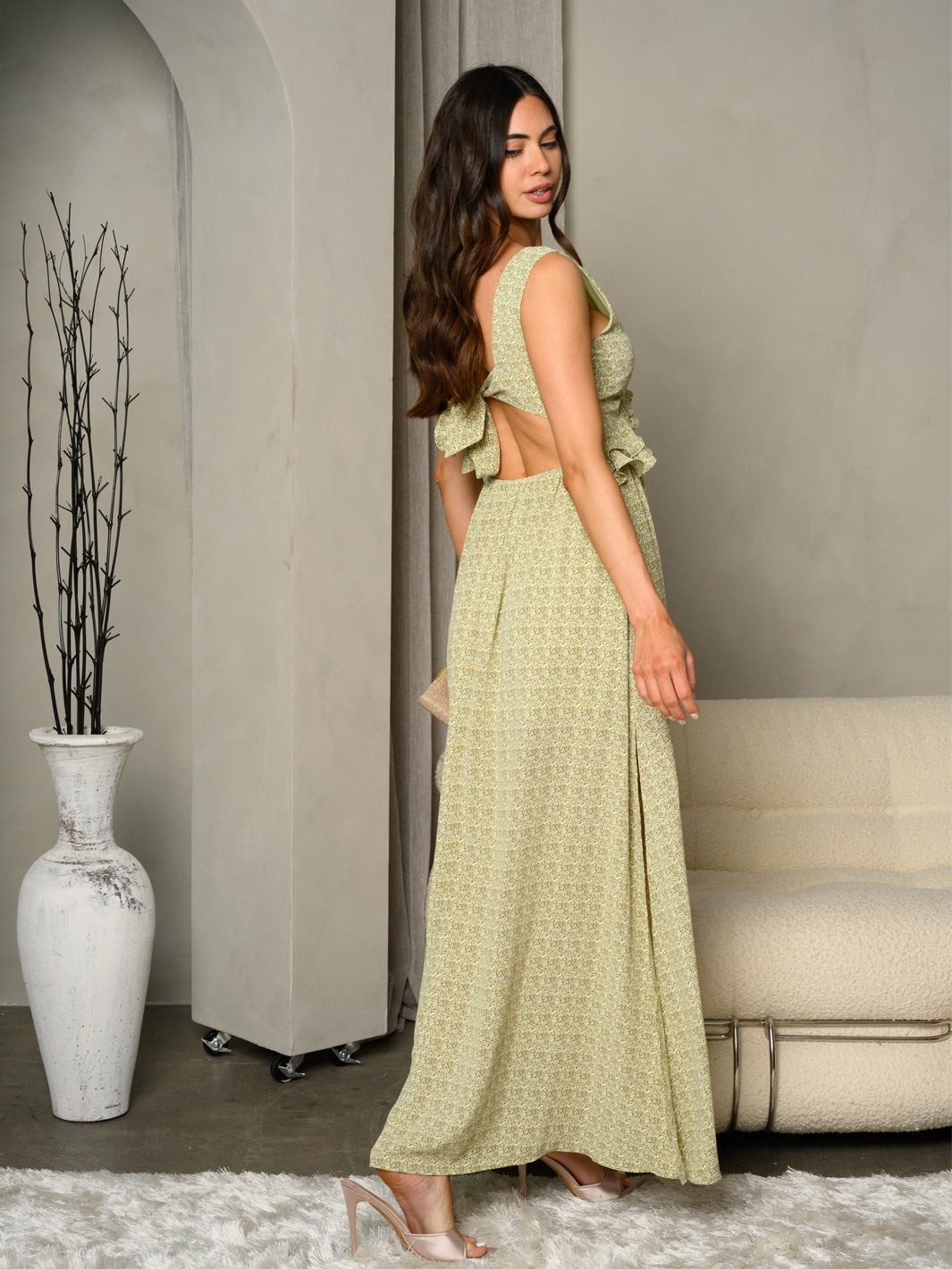 WOMEN'S SLEEVELESS V-NECK RUFFLE MAXI DRESS