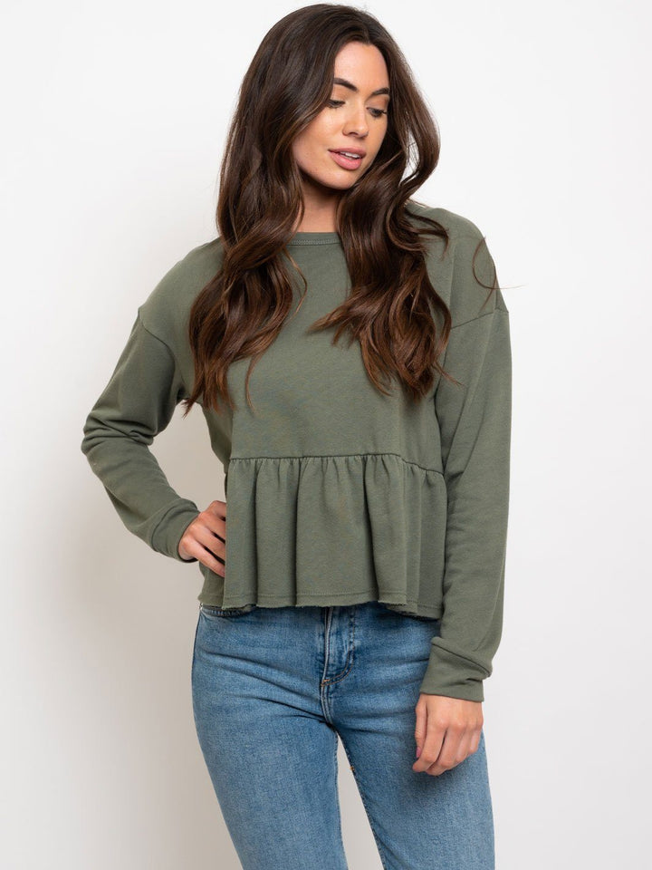 WOMEN'S RUFFLE BOTTON SWEATSHIRT