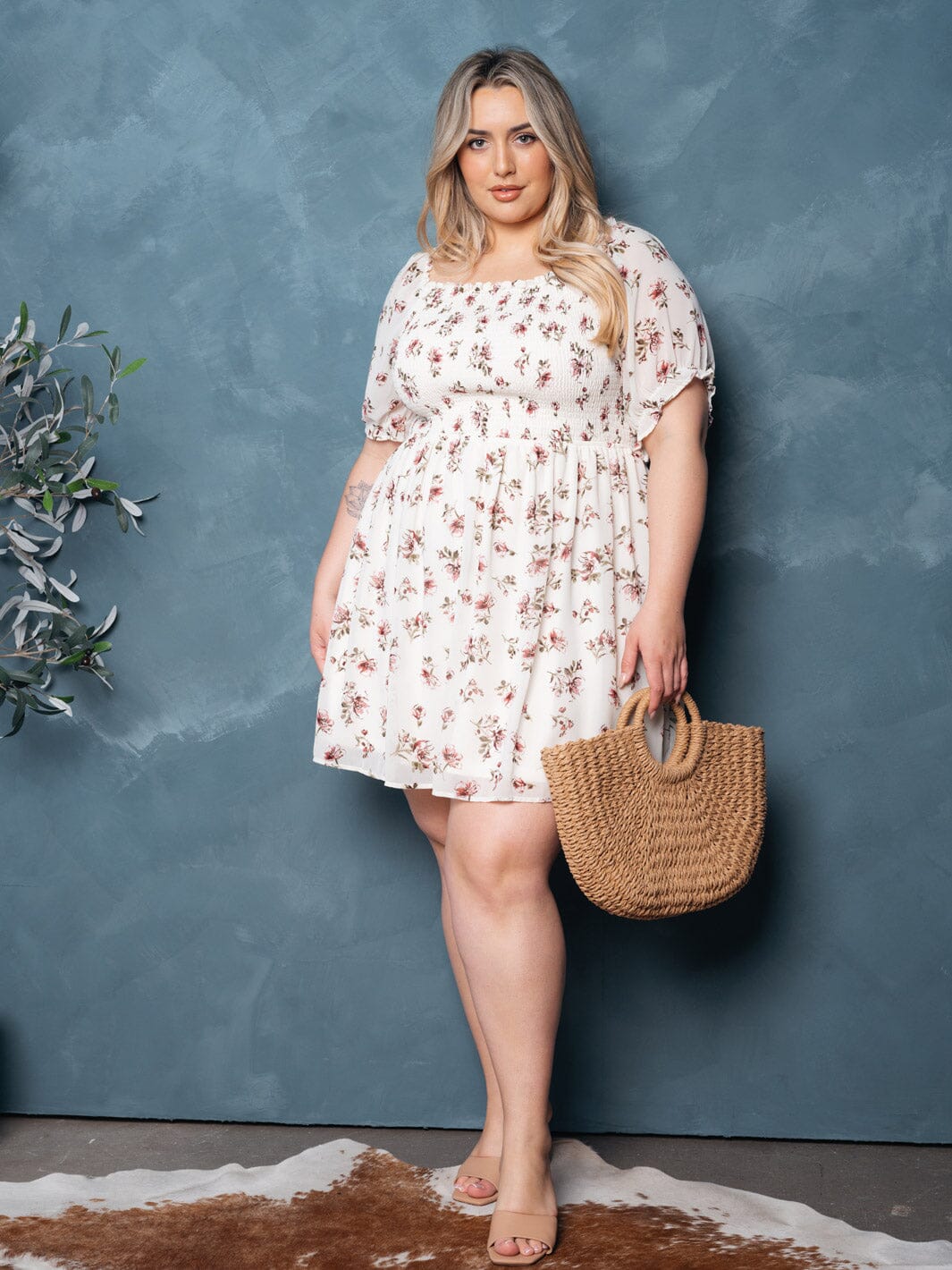 PLUS SIZE SHORT SLEEVE SMOCK FLORAL MINI DRESS